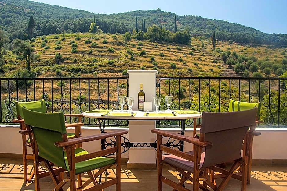 Donatos Apartments & Studios