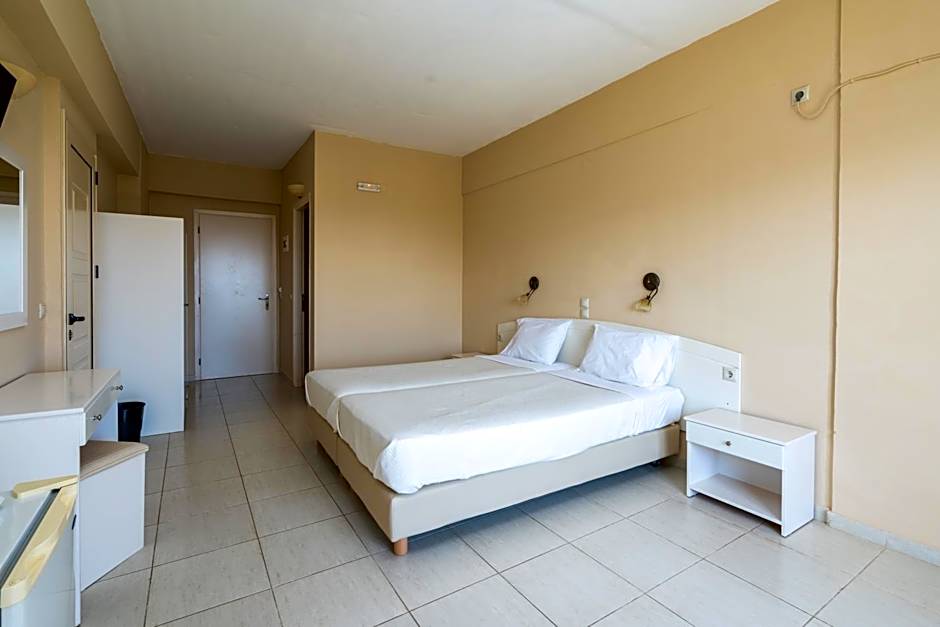 Paralos The Maxine Adults Only