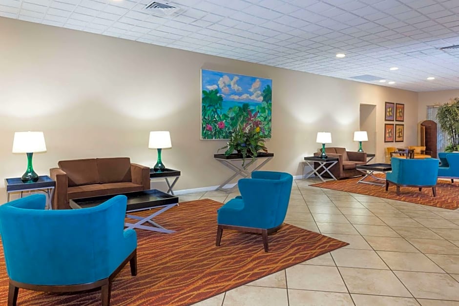 Ramada by Wyndham Kissimmee Gateway