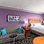 La Quinta Inn & Suites by Wyndham Jackson Airport/Pearl