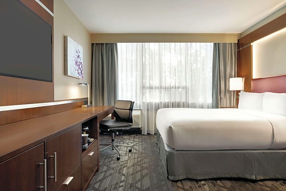 DoubleTree by Hilton Hotel Toronto Airport West