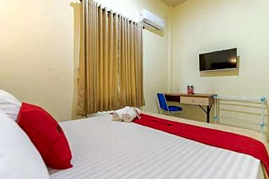 RedDoorz Syariah near Transmart Jambi 2