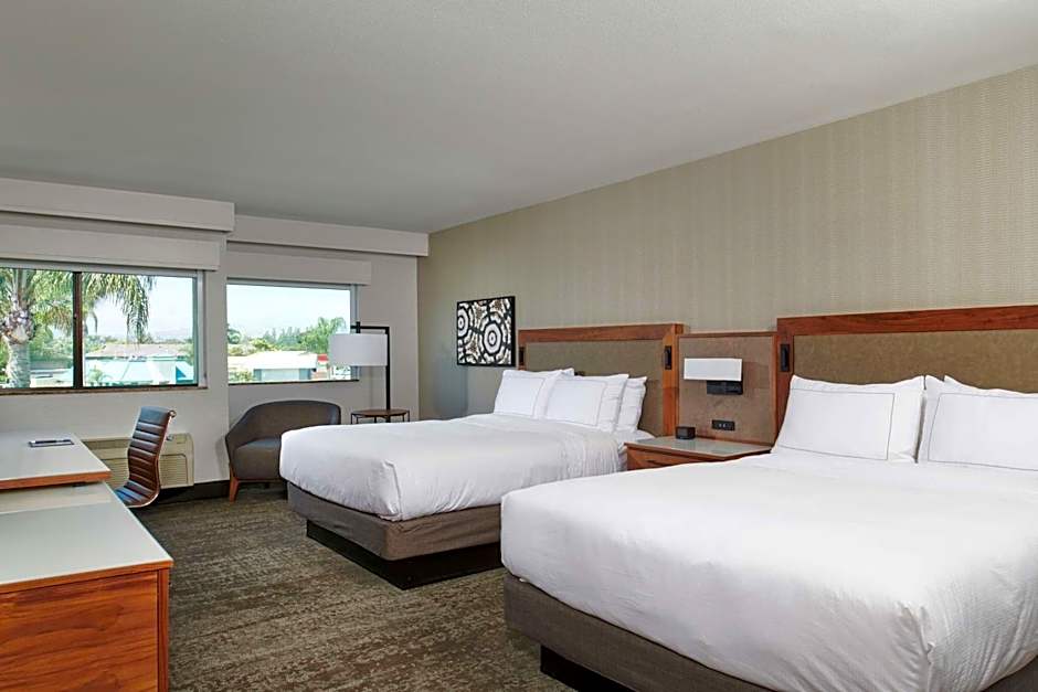 DoubleTree By Hilton Fullerton