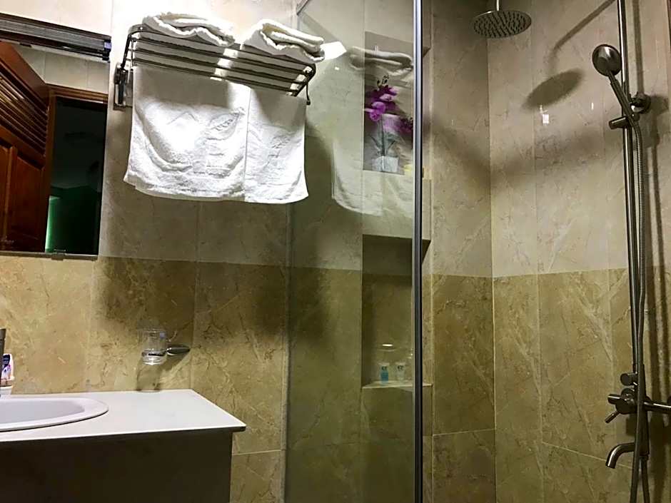 Green Park Hotel