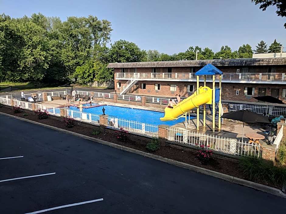 South Shore Inn