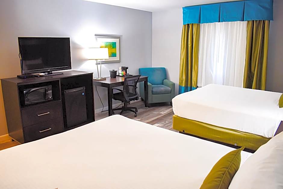 Baymont by Wyndham Midland Center