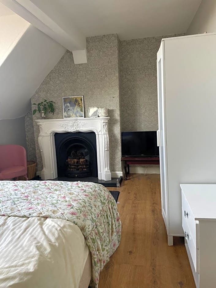 Bournville House & Cafe