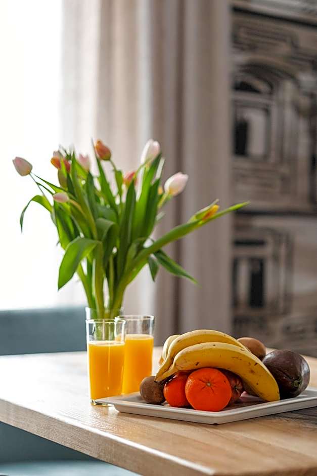 PEAK Aparthotel - Old Town - by CityHost