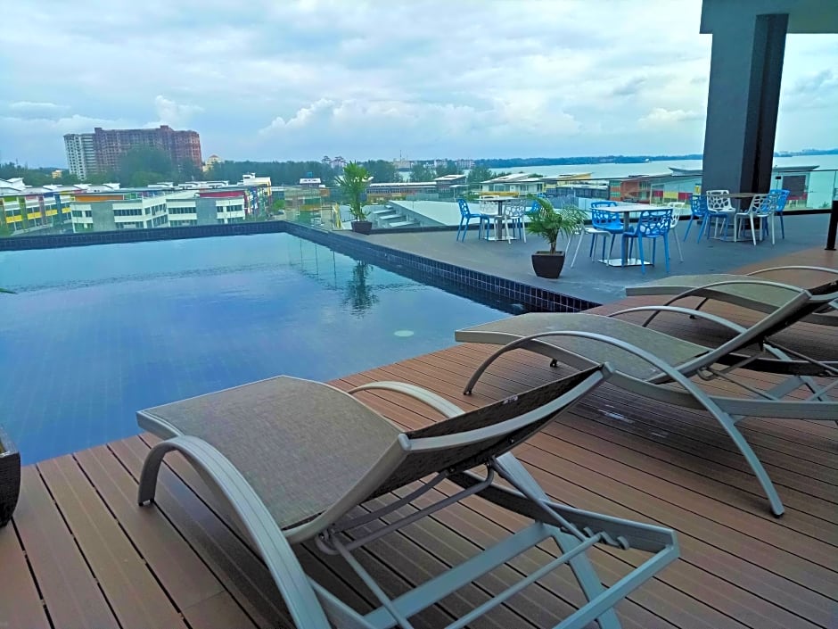 D'Wharf Hotel & Serviced Residence