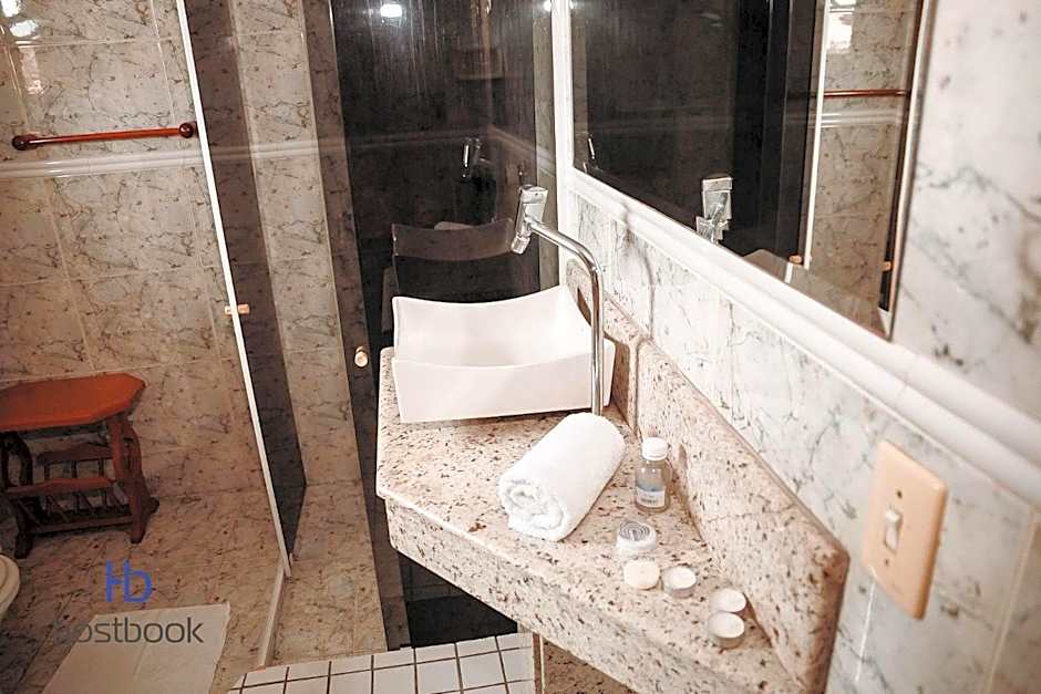 Casarão do Bosque a 200 m da praia | ROUR218