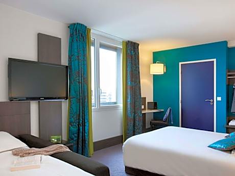 Junior Suite with Queen Bed and Sofa Bed