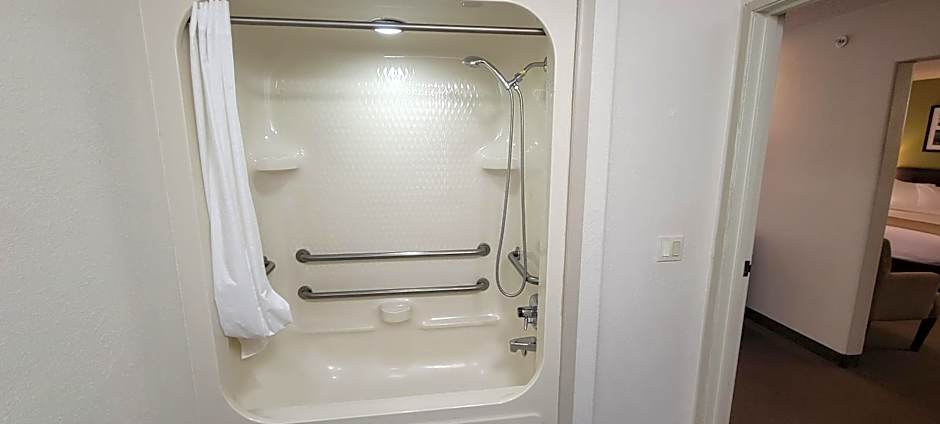 Baymont by Wyndham Pueblo