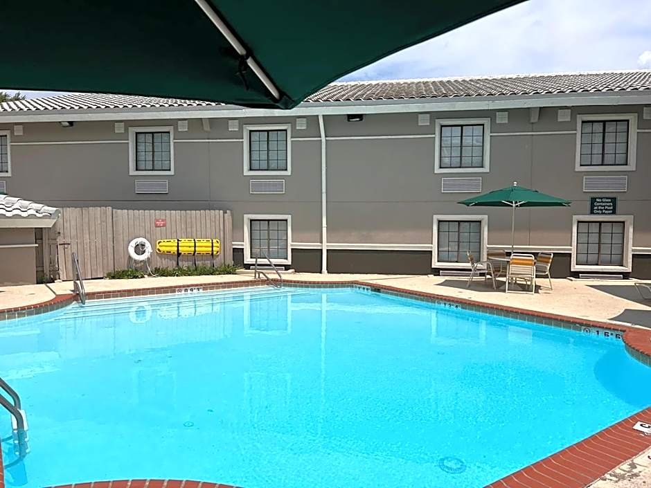 La Quinta Inn & Suites by Wyndham Lexington