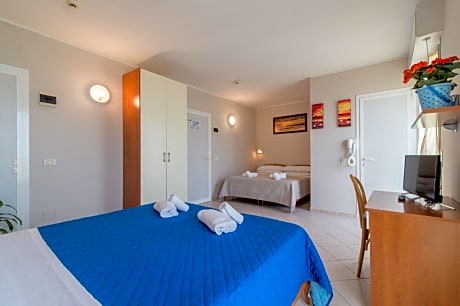 Comfort Quadruple Room