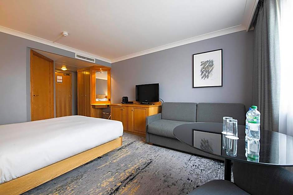 DoubleTree by Hilton Swindon