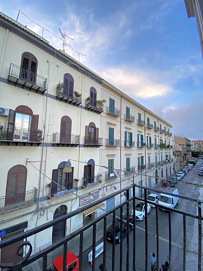 55 Aira Hotel