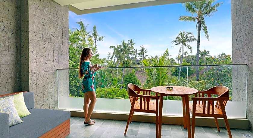 Legian Beach Hotel