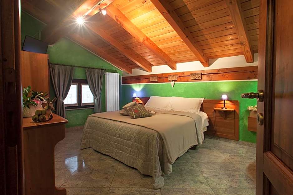 Photo 1 of 4 of Double Room