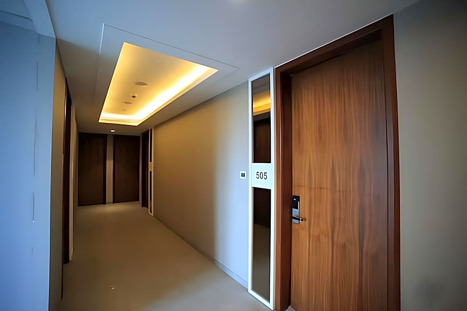 The Byke Delotel - Borivali