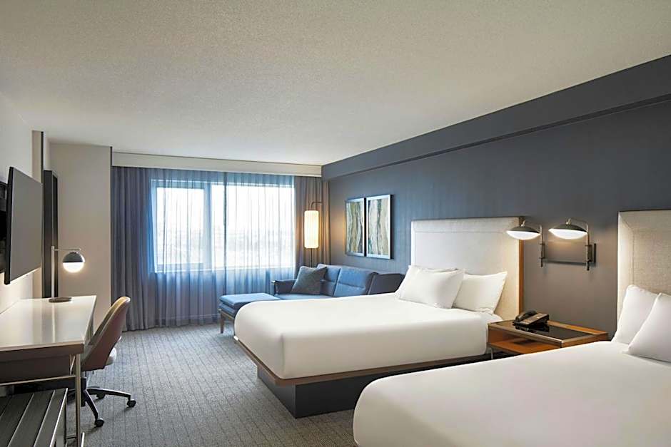 Courtyard by Marriott Montreal Airport