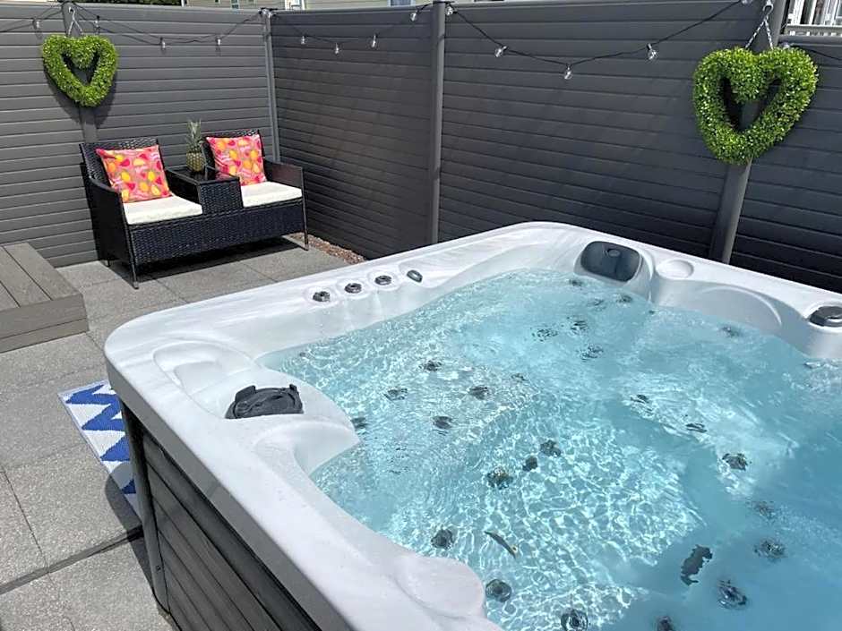 Hot Tub 9 The Fairways