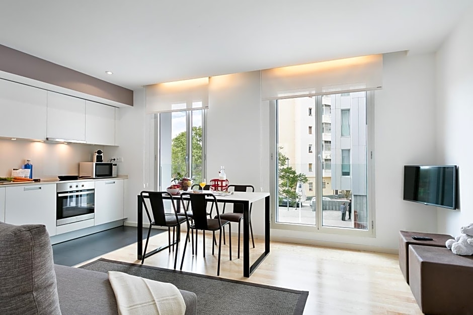 Lugaris Beach Apartments