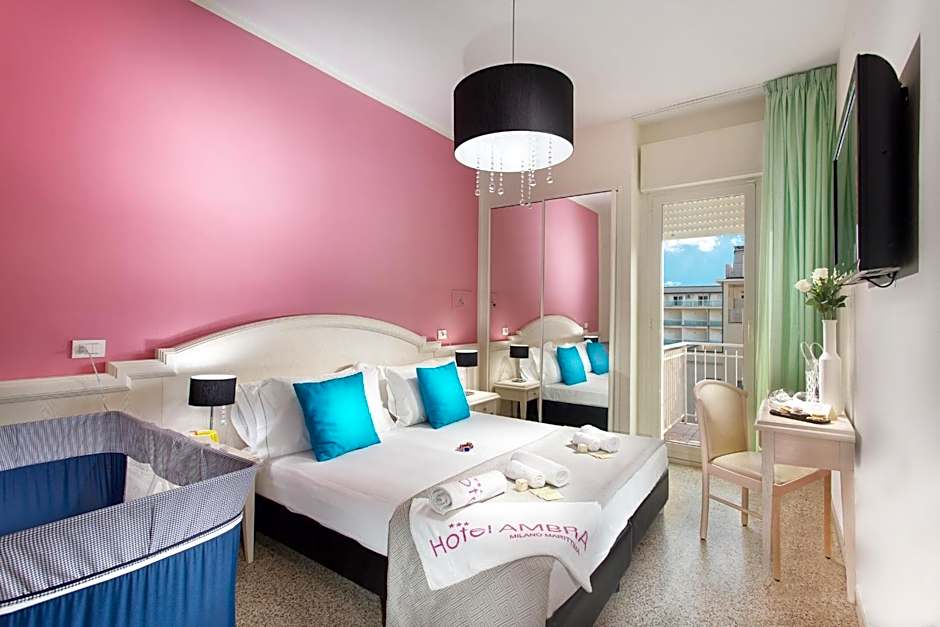 HOTEL AMBRA - Fronte Mare - Vicinissimi al Centro