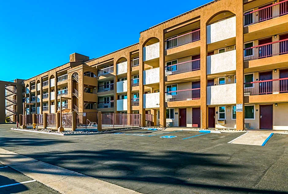 Days Inn by Wyndham Chula Vista-San Diego