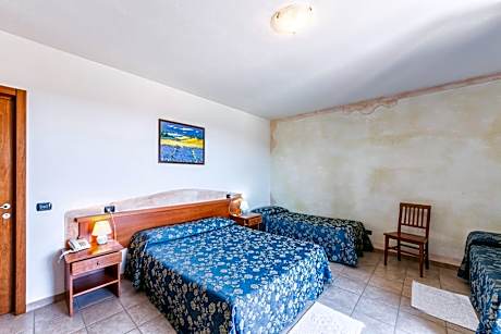 Quadruple Room with Balcony