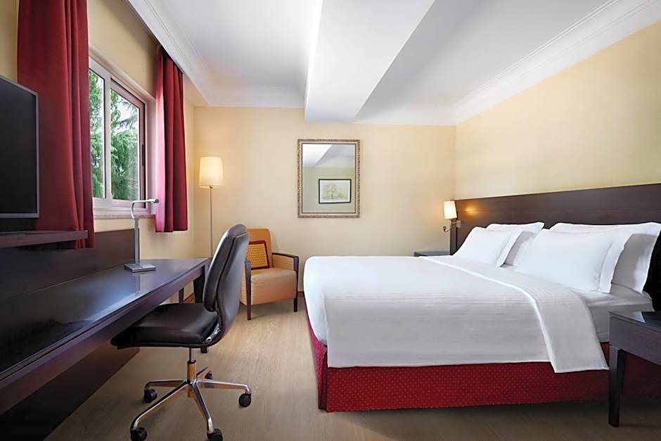 Courtyard by Marriott Rome Central Park