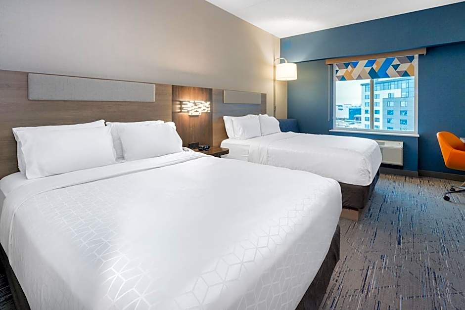 Holiday Inn Express & Suites Vaughan Southwest By IHG