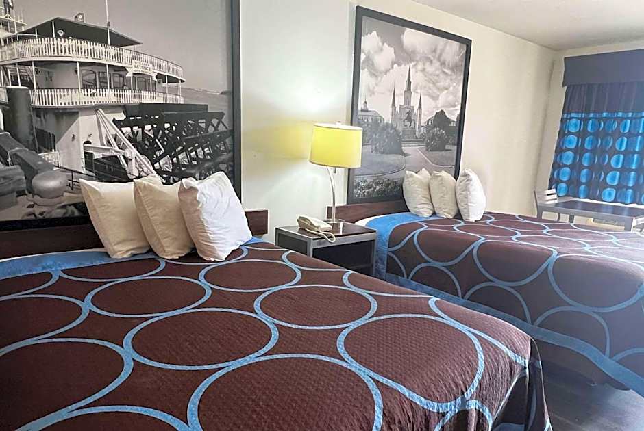 Super 8 by Wyndham Slidell