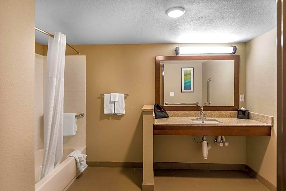 Comfort Inn Bay City - Riverfront