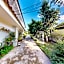 Banlomnow Hotel