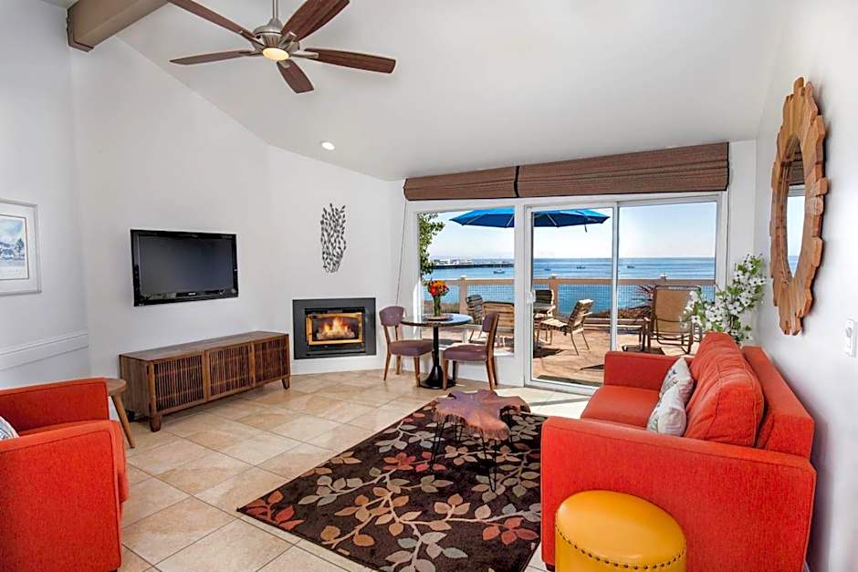 Sea & Sand Inn