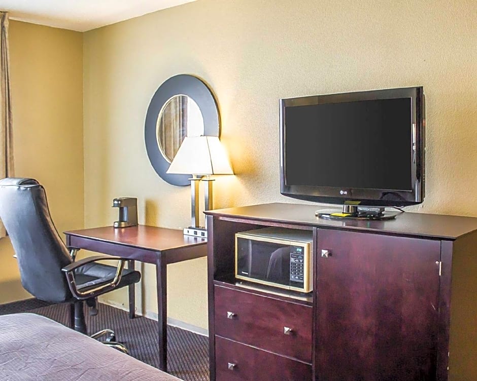 Quality Inn & Suites
