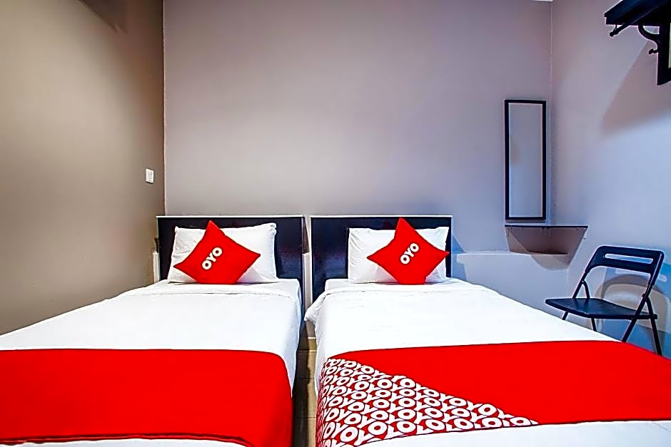 Super OYO 44097 Avatarr Hotel