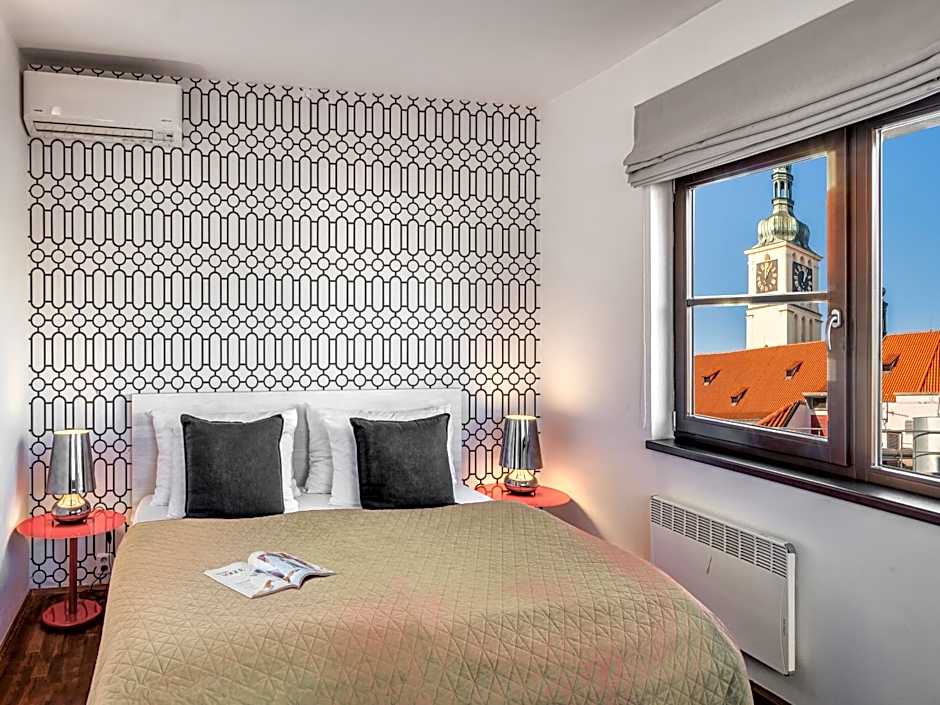 4 Arts Apartments by Adrez