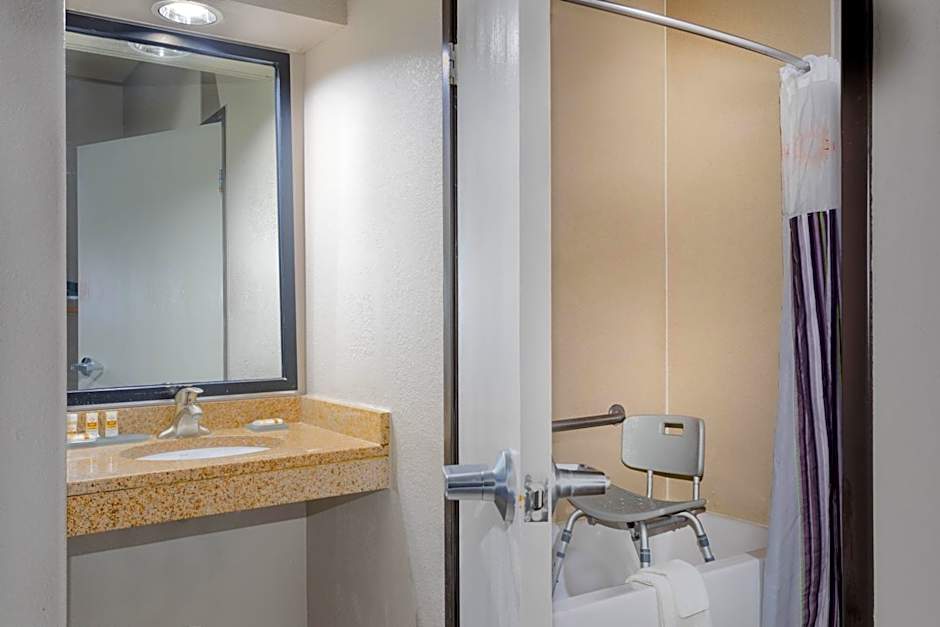 Baymont by Wyndham Henderson-Northeast Denver