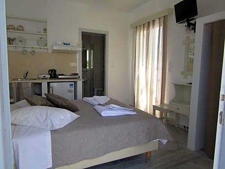 Basic Double Room with Sea View