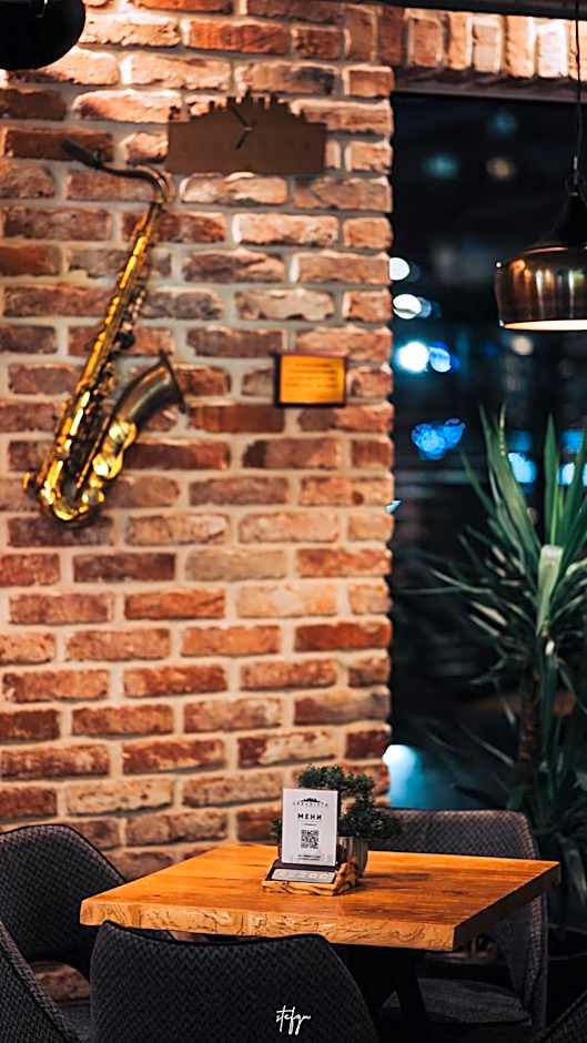 Urbanista Hotel & Bar