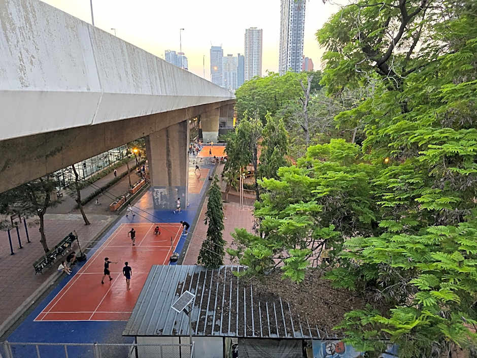 Somewhere to Escape - Hometel