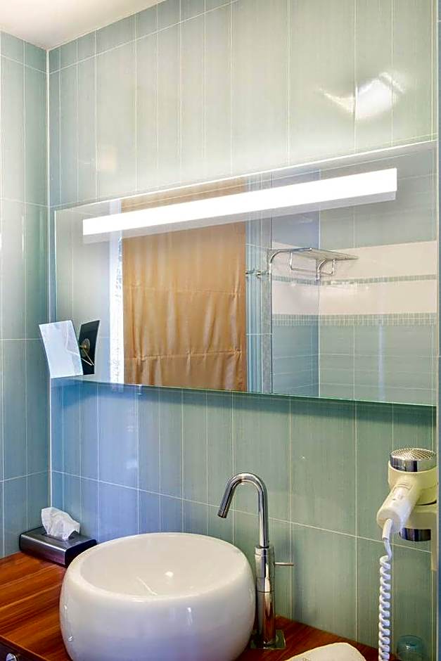 Echo Residence All Suite Hotel