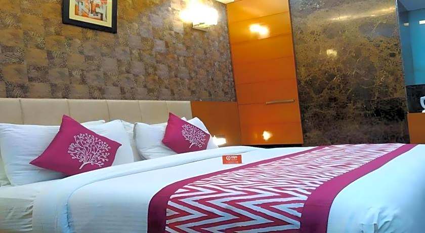 Hotel Signature Grand