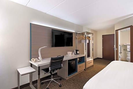 Small Room with One Double Room - Non-Smoking