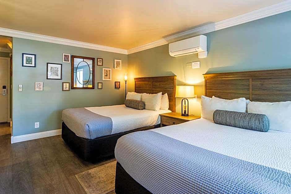 Cambria Pines Lodge