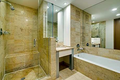 Deluxe Guest Room, 2 Double, Bay View