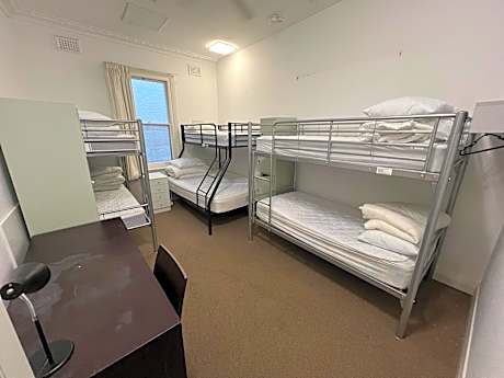 Bed in 6-Bed Mixed Dormitory Room