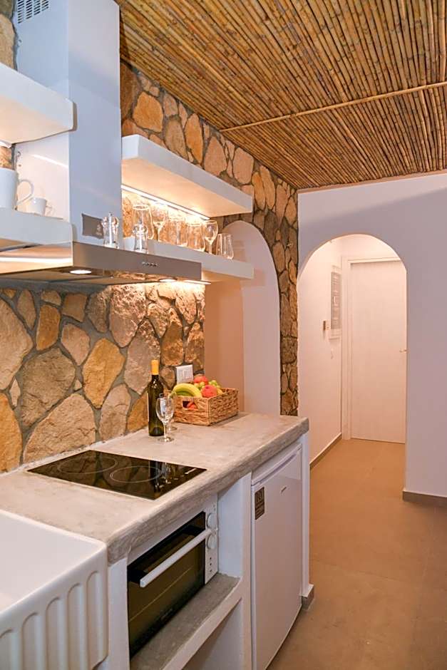 Mylopetra Milos Suites