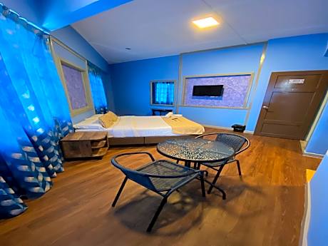 Executive Deluxe Queen Room